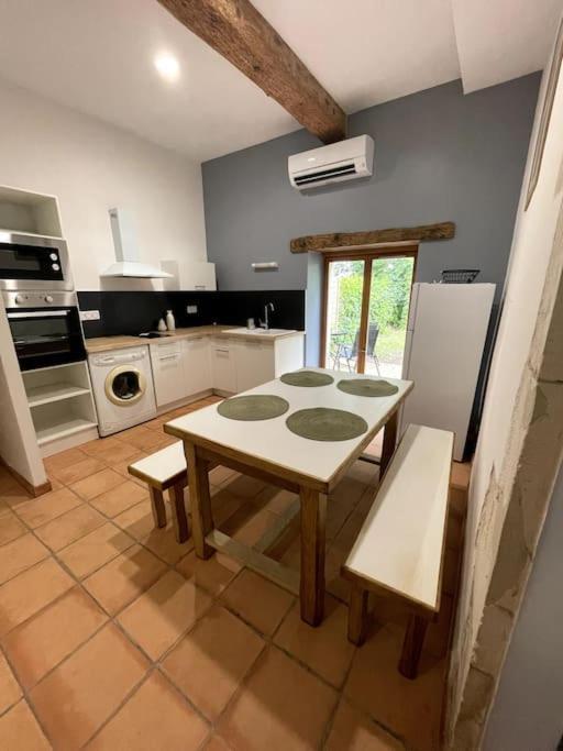 Superbe Appartement Cosy Avec Jardin Ним Екстериор снимка