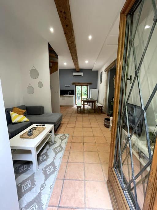 Superbe Appartement Cosy Avec Jardin Ним Екстериор снимка